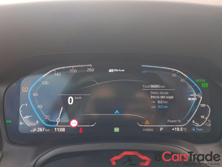 BMW Serie 3 / 2018 / 4P / sedán 330e #4