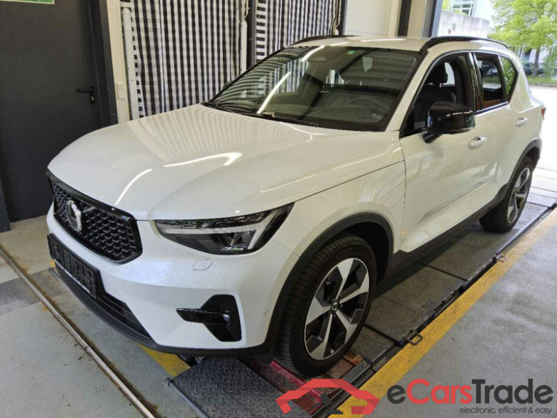 Volvo XC40 (2017->) DE - SUV5 B4 2WD EU6d, Plus Dark, (Facelift) 2022 - 2024 #1