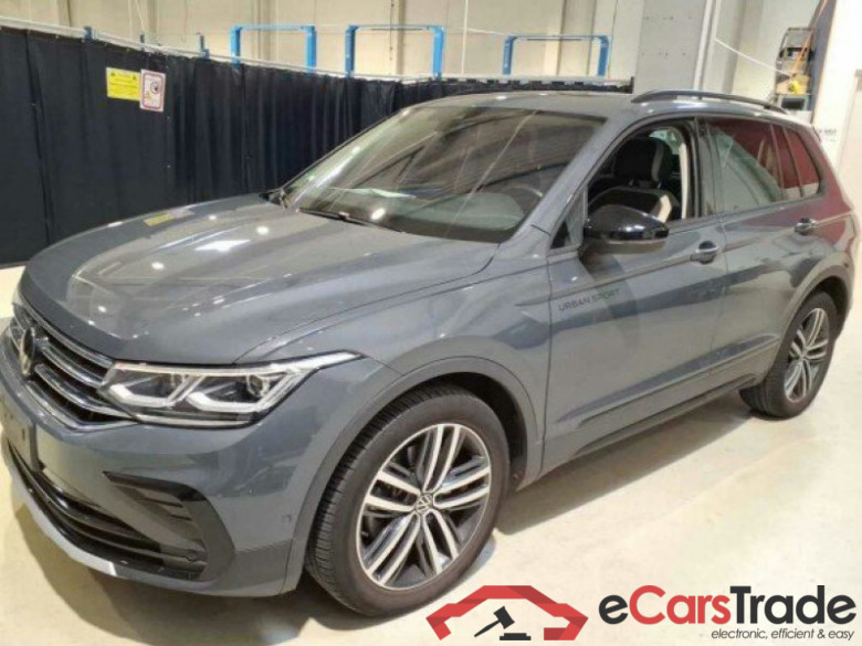 Volkswagen Tiguan (AX1)(07.2020->2024) DE - SUV5 2.0 TSI BMT/Start-Stopp EU6d, 4Motion Urban Sport OPF, (Facelift) 2021