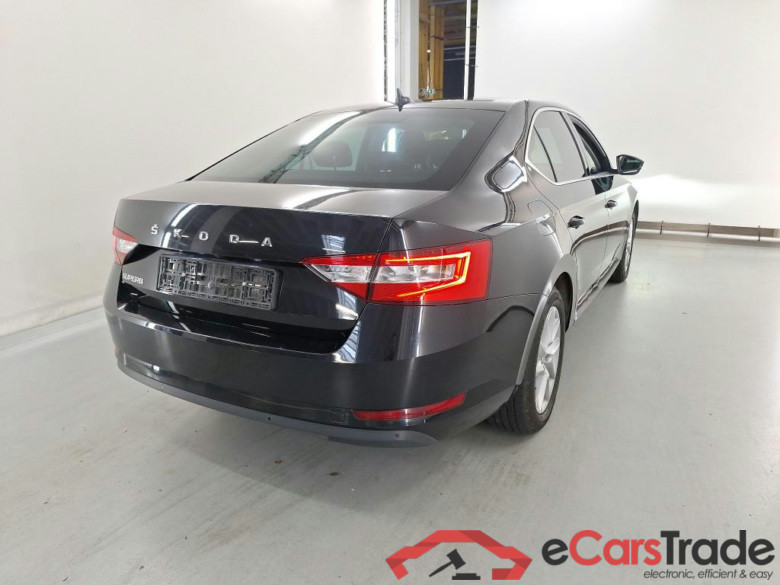 SKODA SUPERB 1.5 TSI ACT 110KW CLEVER #4