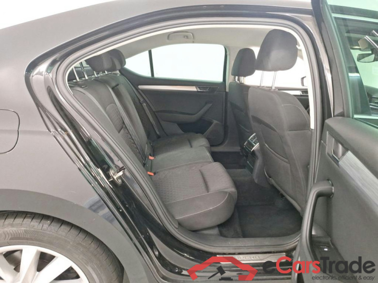 SKODA SUPERB 1.5 TSI ACT 110KW CLEVER #6