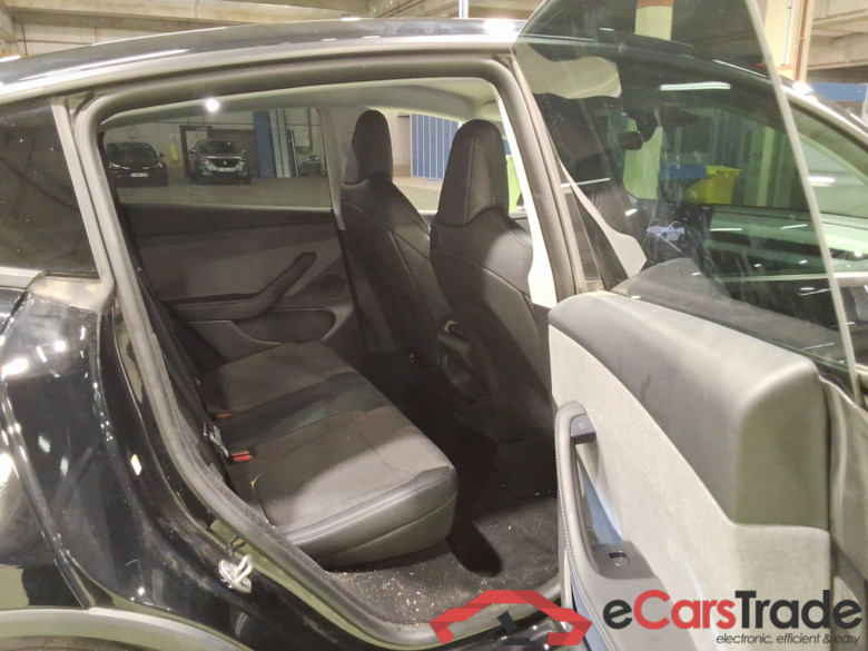 TESLA MODEL Y BEV STANDARD RWD AUTO #4