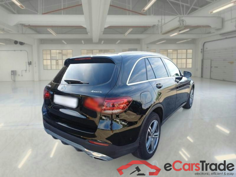 MERCEDES-BENZ GLC / 2019 / 5P / SUV 220 D 4MATIC SPORT AUT. #2