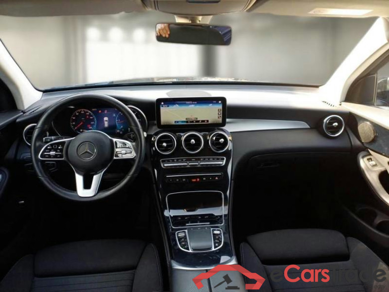 MERCEDES-BENZ GLC / 2019 / 5P / SUV 220 D 4MATIC SPORT AUT. #3