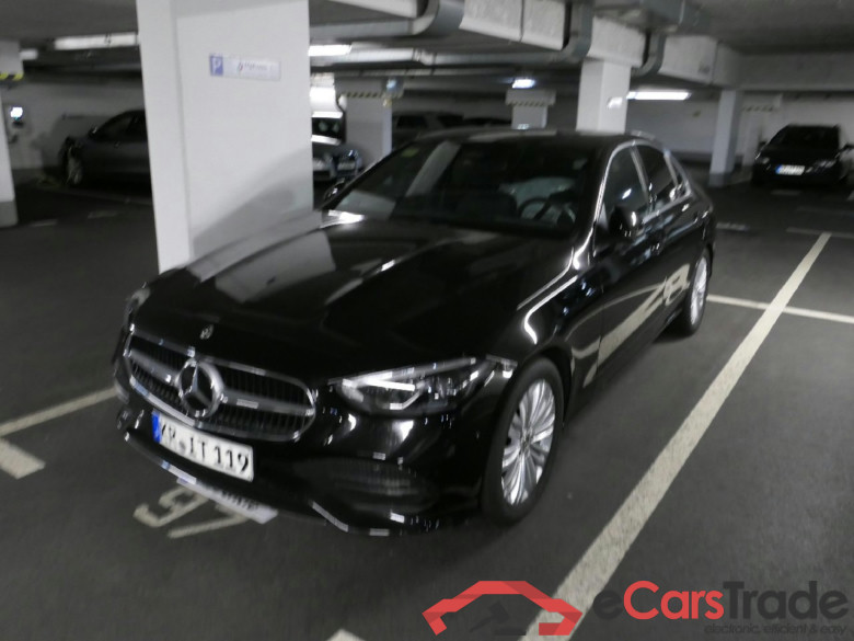 MERCEDES-BENZ C-Klasse Diesel C 220 d 9G-TRONIC Avantgarde Advanced 4d 145kW
