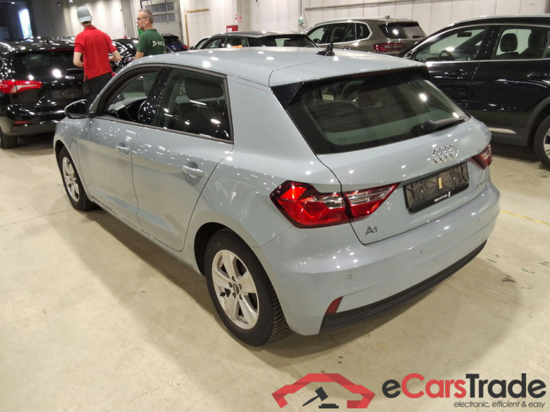AUDI A1 1.0 25 TFSI ATTRACTION #2