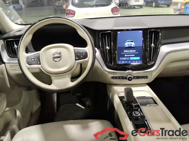 VOLVO XC60 2.0 B4 D MHEV MOMENTUM PRO AUTO #6
