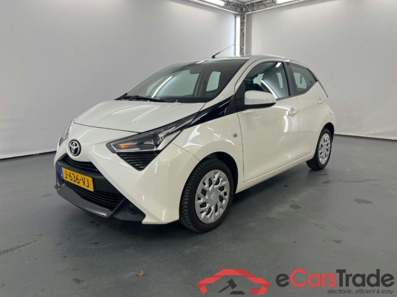 TOYOTA Aygo 1.0 VVT-i x-play #1