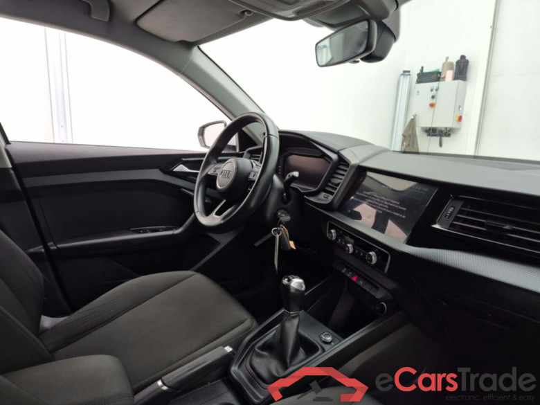 AUDI A1 SPORTBACK 25 TFSI ATTRACTION #3