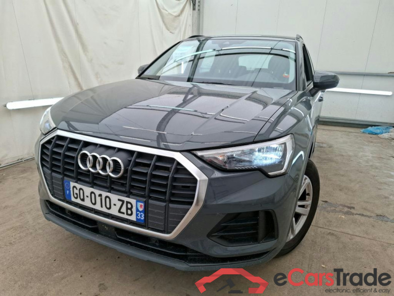 AUDI Q3 / 2018 / 5P / SUV 45 TFSI E 245 S TRONIC #1