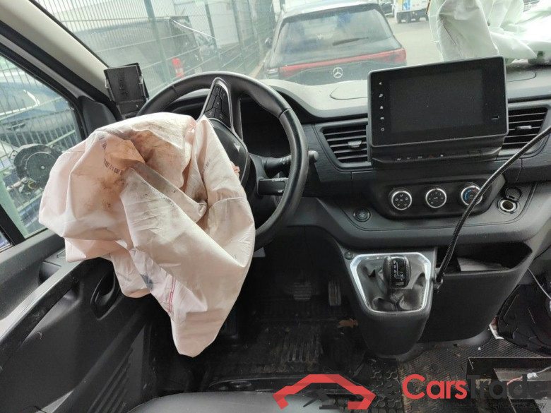 Renault Trafic L2H1 dCi 150 EDC Confort 2.9T 4d !!! damaged car !!