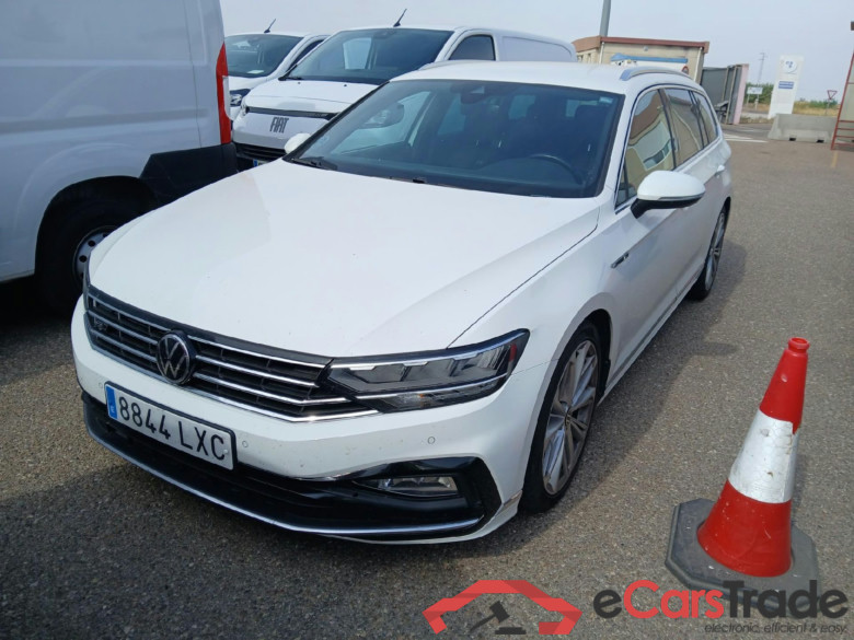 VOLKSWAGEN Passat / 2019 / 5P / familiar Variant R-Line 2.0 TSI 140kW (190CV) DSG #1