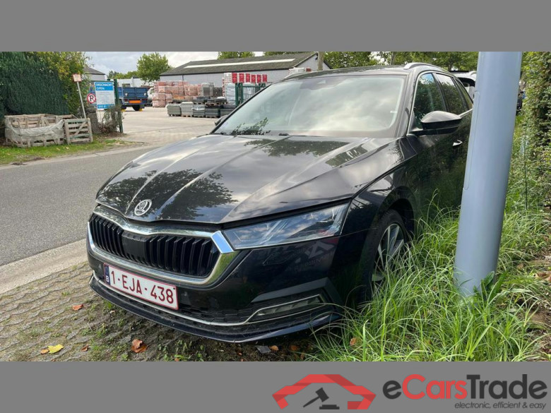 SKODA Octavia Combi PHEV SW 1.4 TSI Style DSG #1