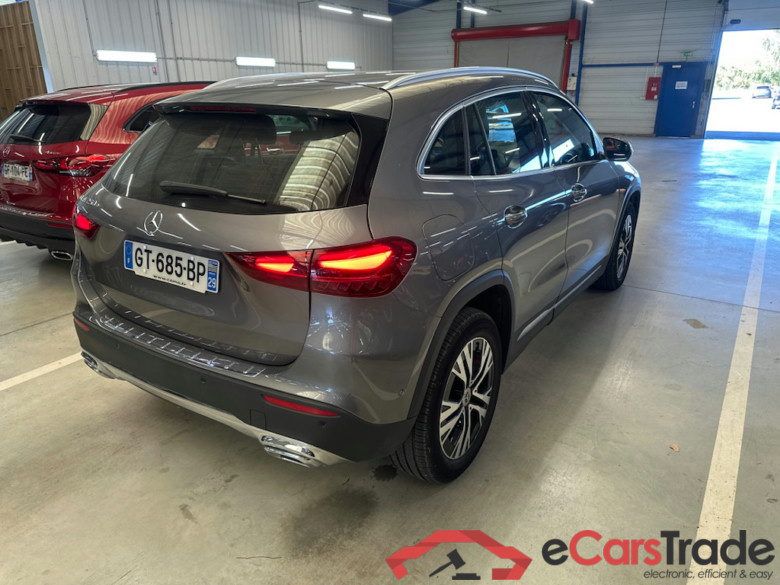 Mercedes GLA 250e Facelift Plug-In Hybrid Progressive Aut. LED Widescreen Navi 1/2 Sport-Leather KeylessGo Camera Klima PDC ... #3