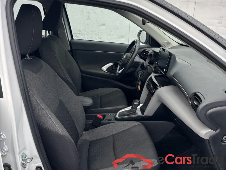 TOYOTA Yaris Cross / 2021 / 5P / todoterreno 1.5 120H Business Plus #6