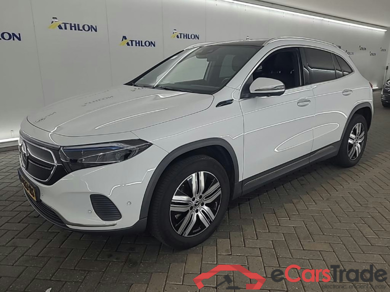 MERCEDES-BENZ EQA 250 Luxury Line auto 5D 140kW #1