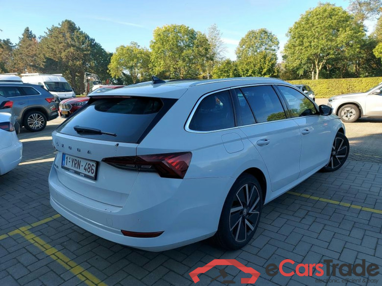 SKODA - SKO OCTAVIA COMBI CRTDI 150PK DSG7 Style With Head Up & Adaptiv eCruise & Heated Steering Wheel & PAno Glass Roof #2