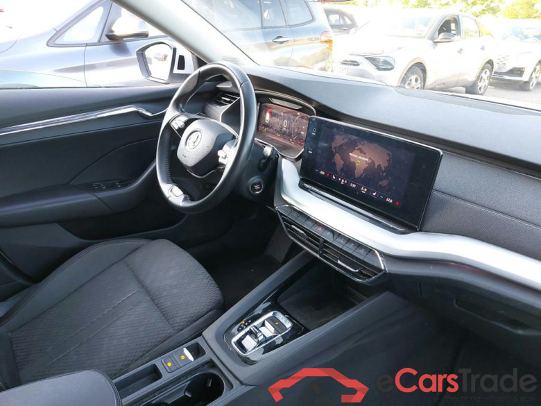 SKODA - SKO OCTAVIA COMBI CRTDI 150PK DSG7 Style With Head Up & Adaptiv eCruise & Heated Steering Wheel & PAno Glass Roof #3