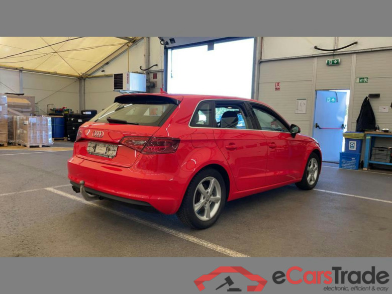 AUDI A3 Sportback 1.4 TFSI Ultra Attraction c.o.d.S tronic #4