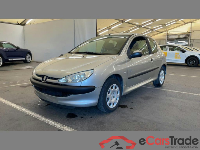 PEUGEOT 206 Phase II 1.1i X-Design