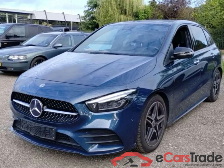 MERCEDES-BENZ B-KLASSE 180 Business Solution AMG