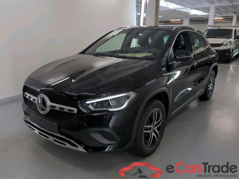 MERCEDES-BENZ GLA 1.3 GLA 250 E DCT BUSINESS SOLUTION