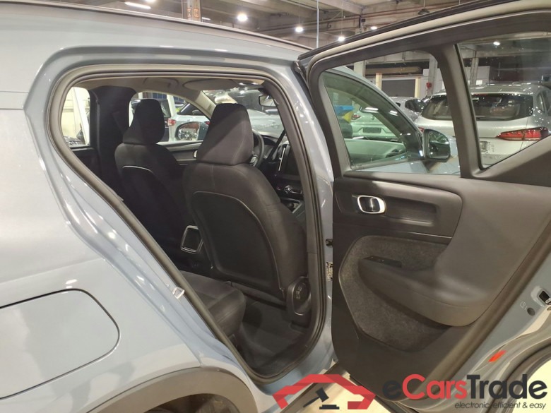 VOLVO XC40 1.5 T2 ESSENTIAL #5