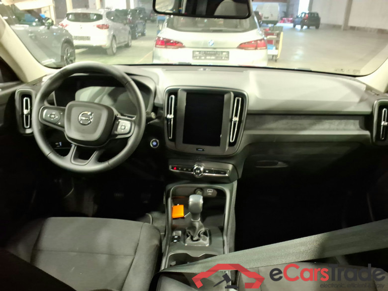 VOLVO XC40 1.5 T2 ESSENTIAL #6