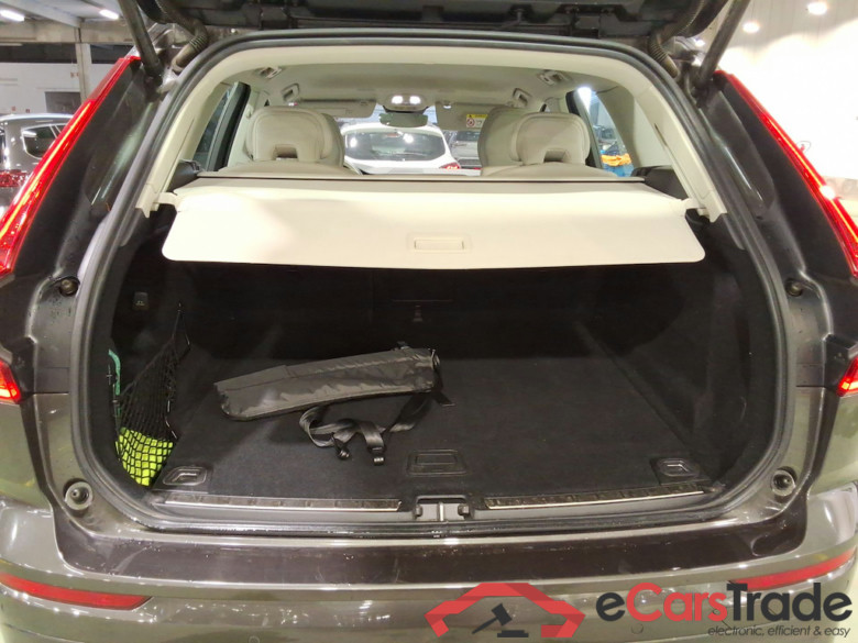 VOLVO XC60 2.0 B4 D MHEV MOMENTUM PRO AUTO #3
