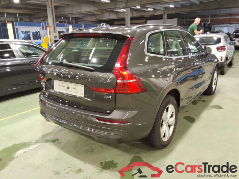 VOLVO XC60 2.0 B4 D MHEV MOMENTUM PRO AUTO #4