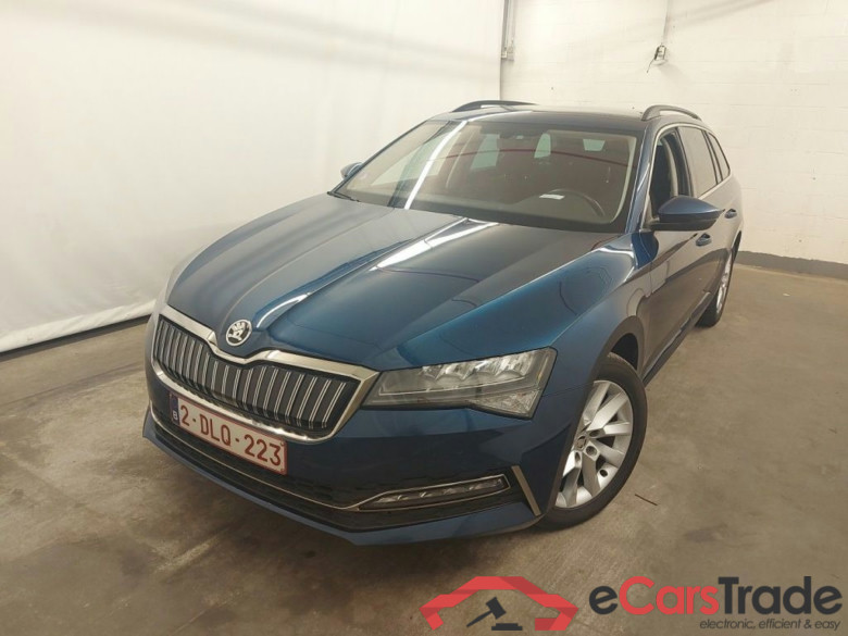 Skoda Superb Combi 1.4 TSI iV 160kW DSG6 Clever 5d
