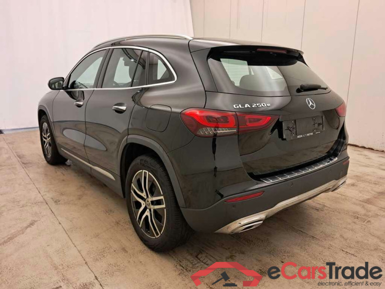 Mercedes GLA 250e Plug-In Hybrid Progressive Aut. Pano LED-Multibeam Widescreen Ambient Navi Sport-Leather KeylessGo Camera Klima PDC .... #4