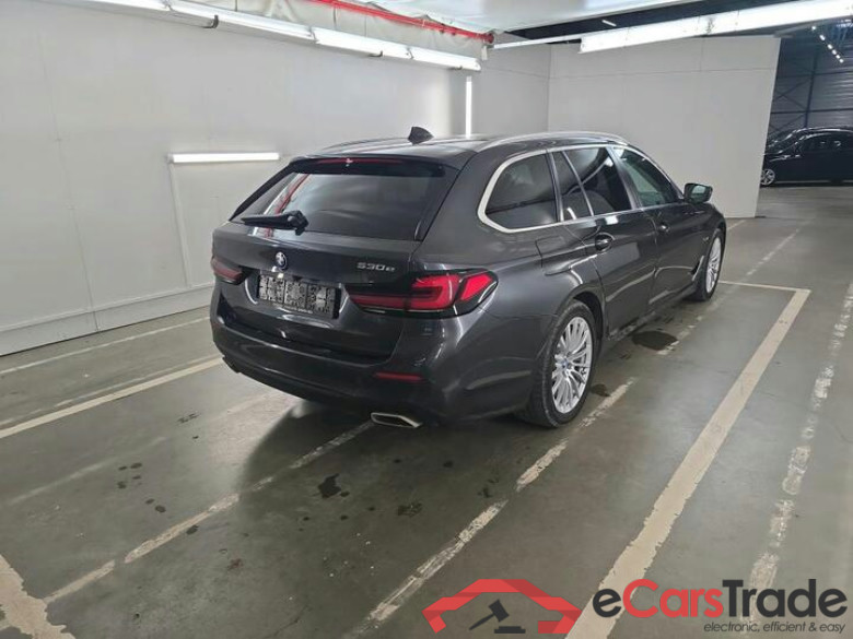 BMW 5 Reeks Touring 5 Reeks Touring 530e Auto (PHEV) 215kW/292pk  5D/P Auto-8 #4