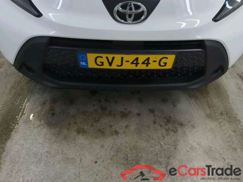 TOYOTA Aygo X 1.0 VVT-i MT Play #4