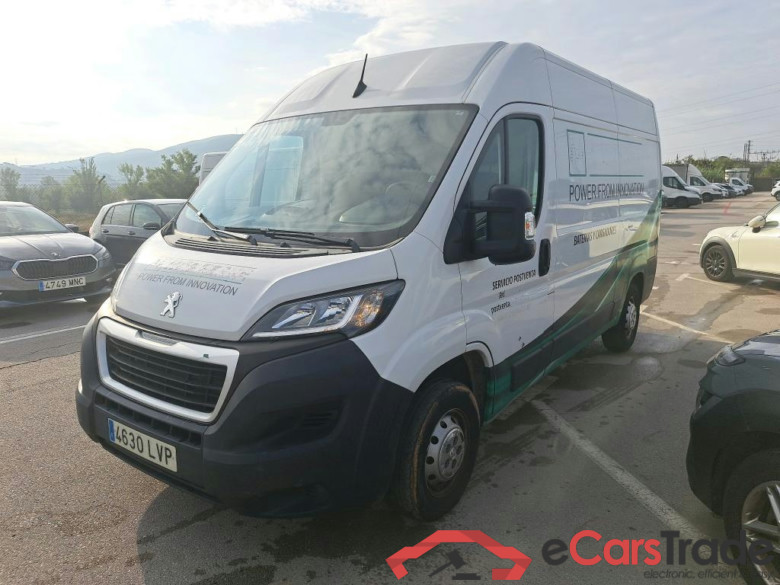 PEUGEOT Boxer / 2014 / 4P / furgón 335 L2 H2 BHDI 103kW (140CV) S&S 6 V. M #1
