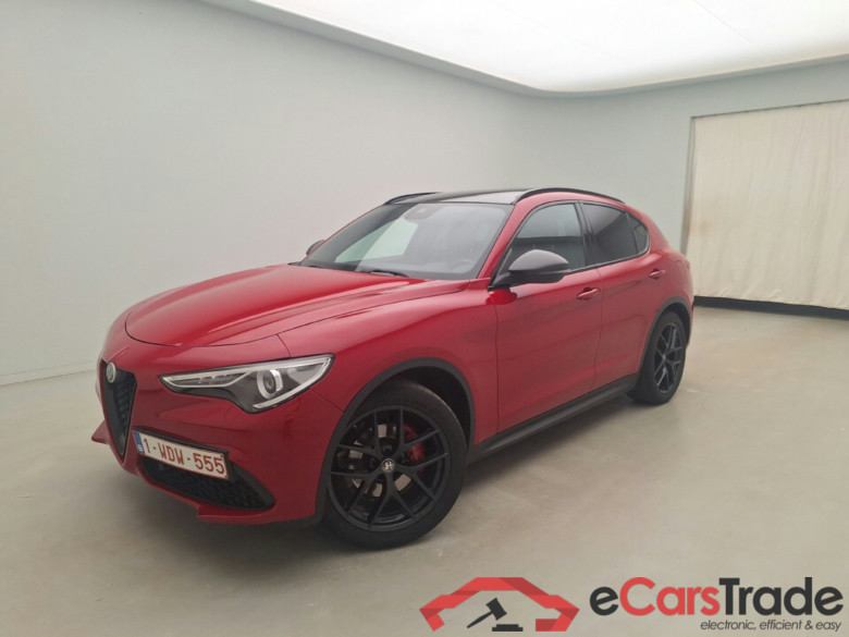 Alfa Romeo Stelvio 2.2d Aut. Pano Xenon ACC Navi Sport-Leather KeylessGo Camera Klima PDC ... #1