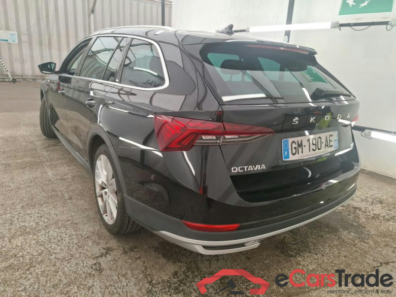 SKODA Octavia Combi / 2020 / 5P / Break 1.5 TSI mHEV e-TEC 150 DSG7 Scout #2