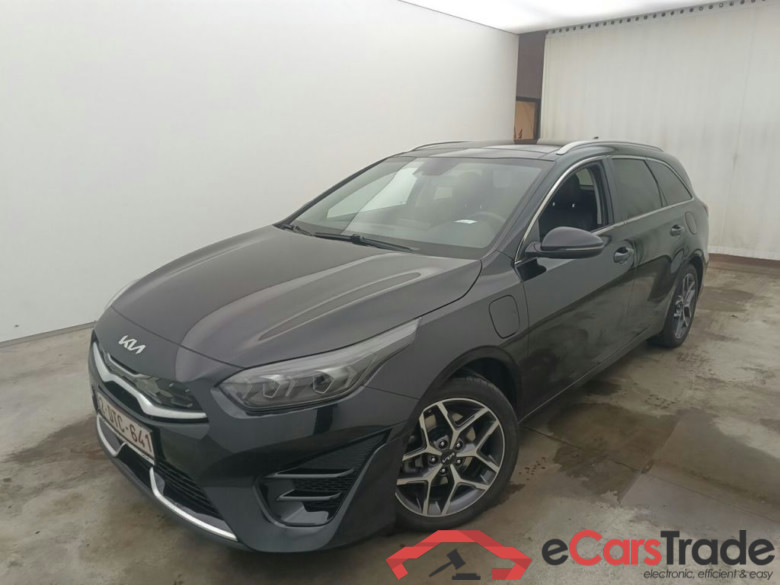 KIA cee'd Sportswagon Business Line 1.6 GDi PHEV DCT 5d #1