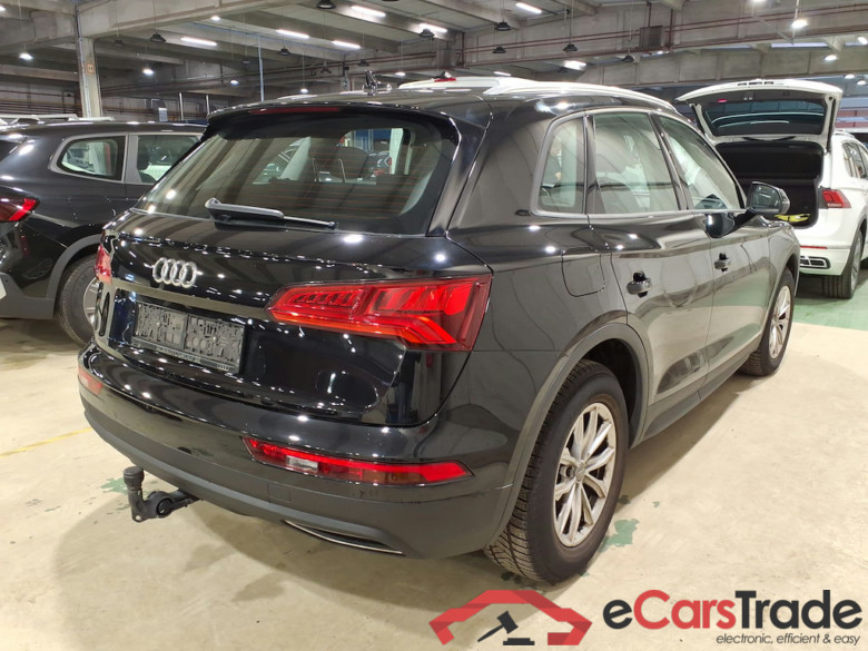 AUDI Q5 DIESEL - 2017 30 TDi Business Edition S tronic #4