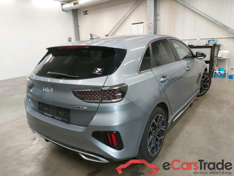 KIA - KIA CEED 1.5 T-GDi 140PK DCT GT Line With Climatic & Navigation & Cruise Control & Park Sensors Front & Rear  * PETROL *   ***  ONLY PART II REGISTRATION AVAILABLE  -  NUR TEIL II FAHRZEUGBRIEF  !  *** #2