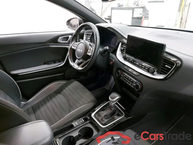 KIA - KIA CEED 1.5 T-GDi 140PK DCT GT Line With Climatic & Navigation & Cruise Control & Park Sensors Front & Rear  * PETROL *   ***  ONLY PART II REGISTRATION AVAILABLE  -  NUR TEIL II FAHRZEUGBRIEF  !  *** #3