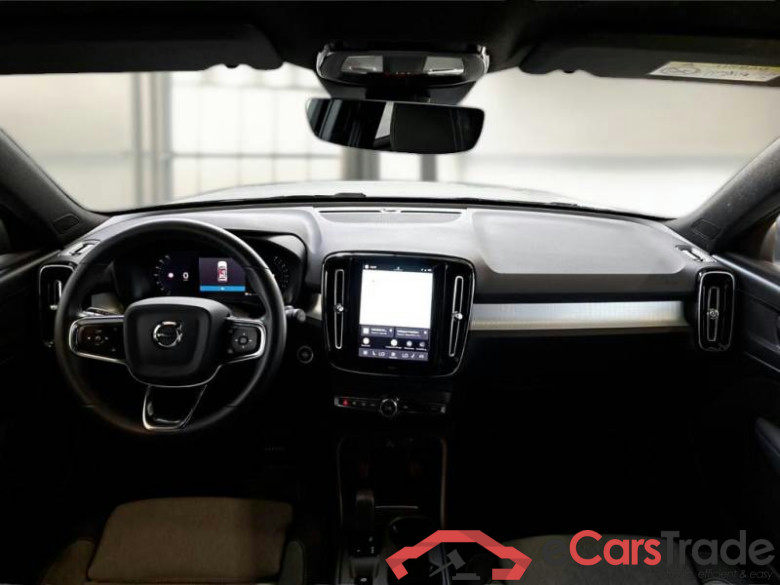 VOLVO XC40 / 2021 / 5P / SUV B3 AUTOMATICO CORE #3