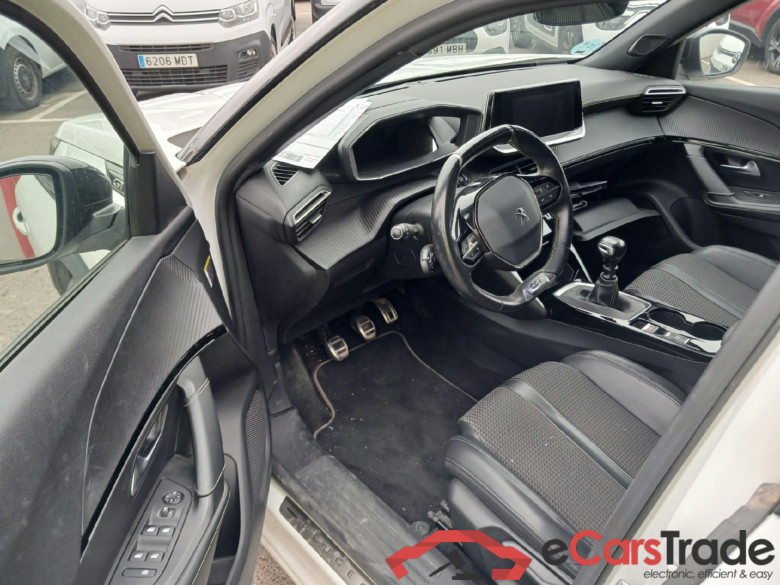 PEUGEOT 2008 / 2019 / 5P / todoterreno GT Line BlueHDI 100 S&S BVM6 #3