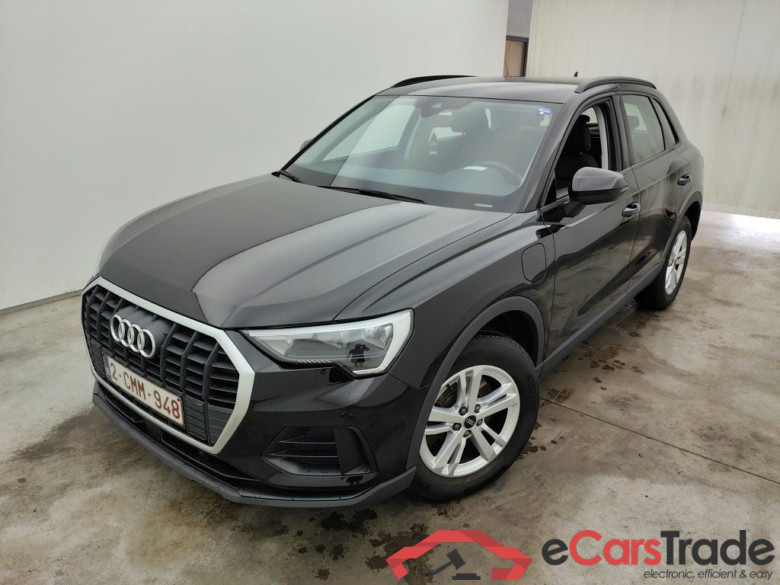 Audi Q3 45 TFSI e S tronic 5d