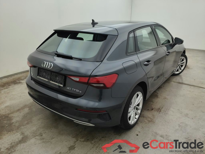 Audi A3 Sportback 1.4 40 TFSI e Advanced 5d #2