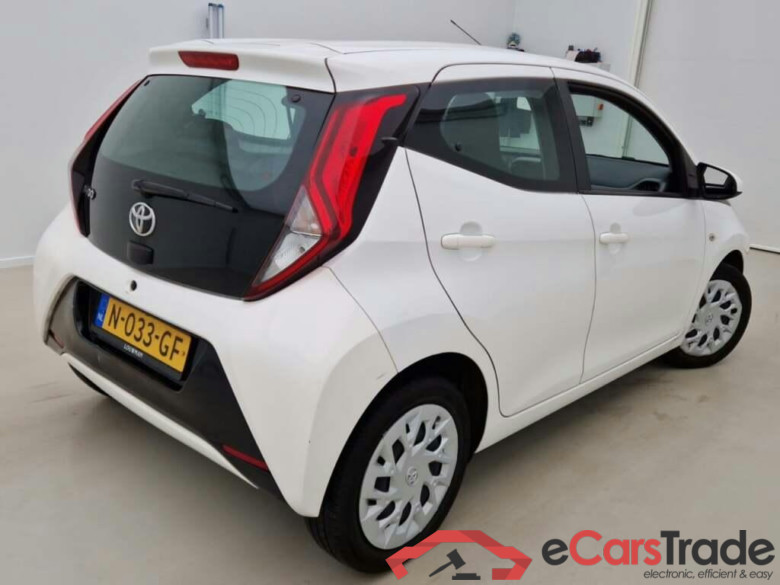 TOYOTA Aygo 1.0 VVT-i x-play #2