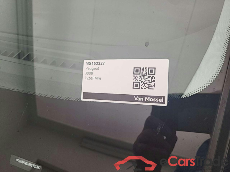 PEUGEOT 3008 1.2 PureTech Allure #5
