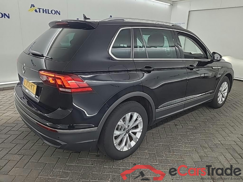 VOLKSWAGEN Tiguan 1.5 TSI 110kW DSG Life Business 5D #3