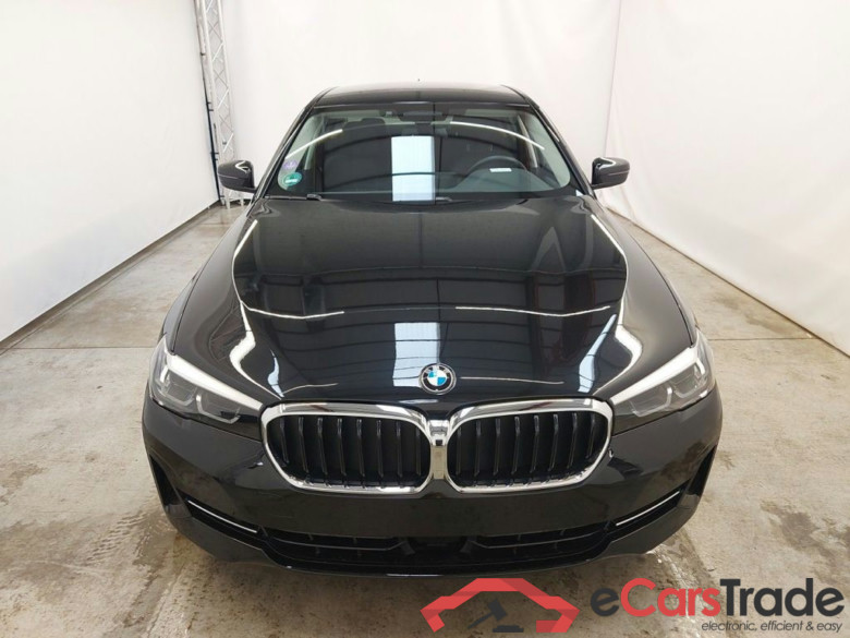 BMW 5 - 2020 540iXA 333 MHEV 4d #5