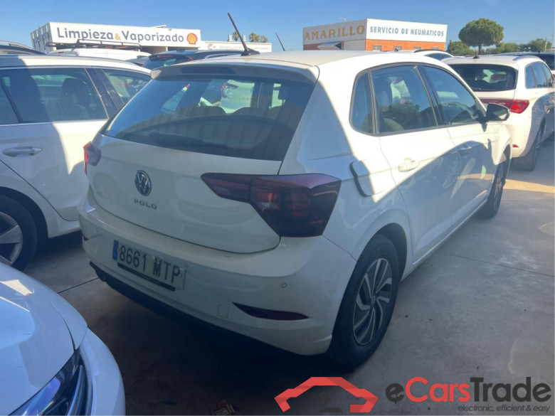 VOLKSWAGEN Polo / 2021 / 5P / berlina con portón Life 1.0 TSI 70kW (95CV) #2